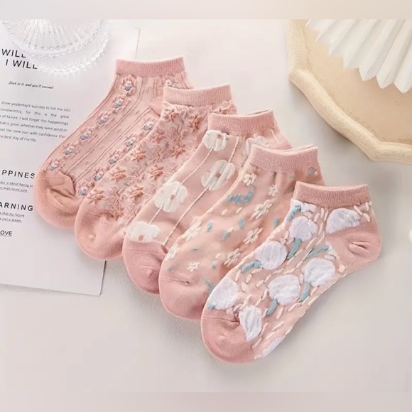Luna Accessories - Five Pair Pink & White Floral Socks | Soft | Stretchy | Light | Breathable | New